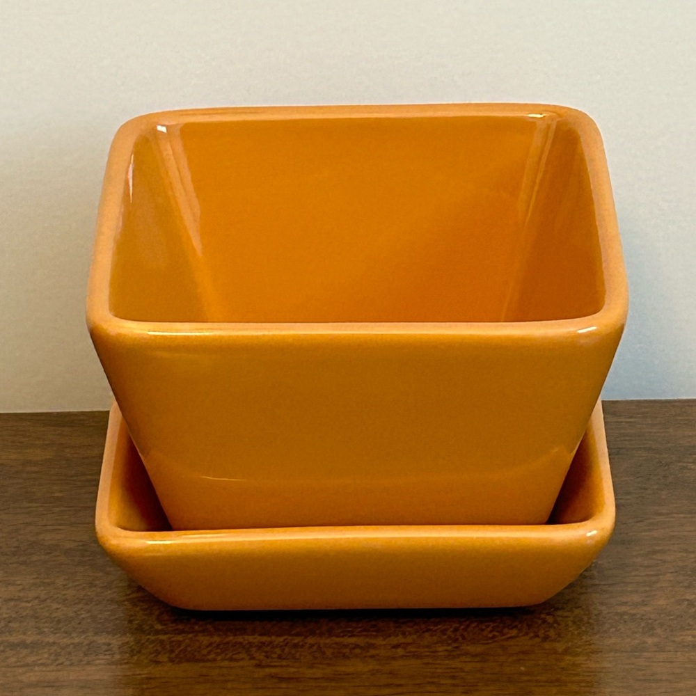 PAMPERED CHEF SIMPLE ADDITIONS GOLD SMALL SQUARE DIP SERVING BOWL AND PLATE SET